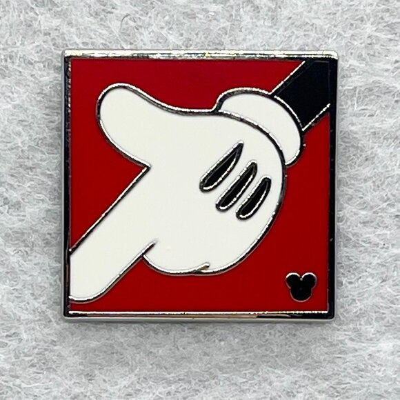 Disney Jewelry - 🔮 5/$25 Disney Mickey‎ Mouse Glove Pointing Pin